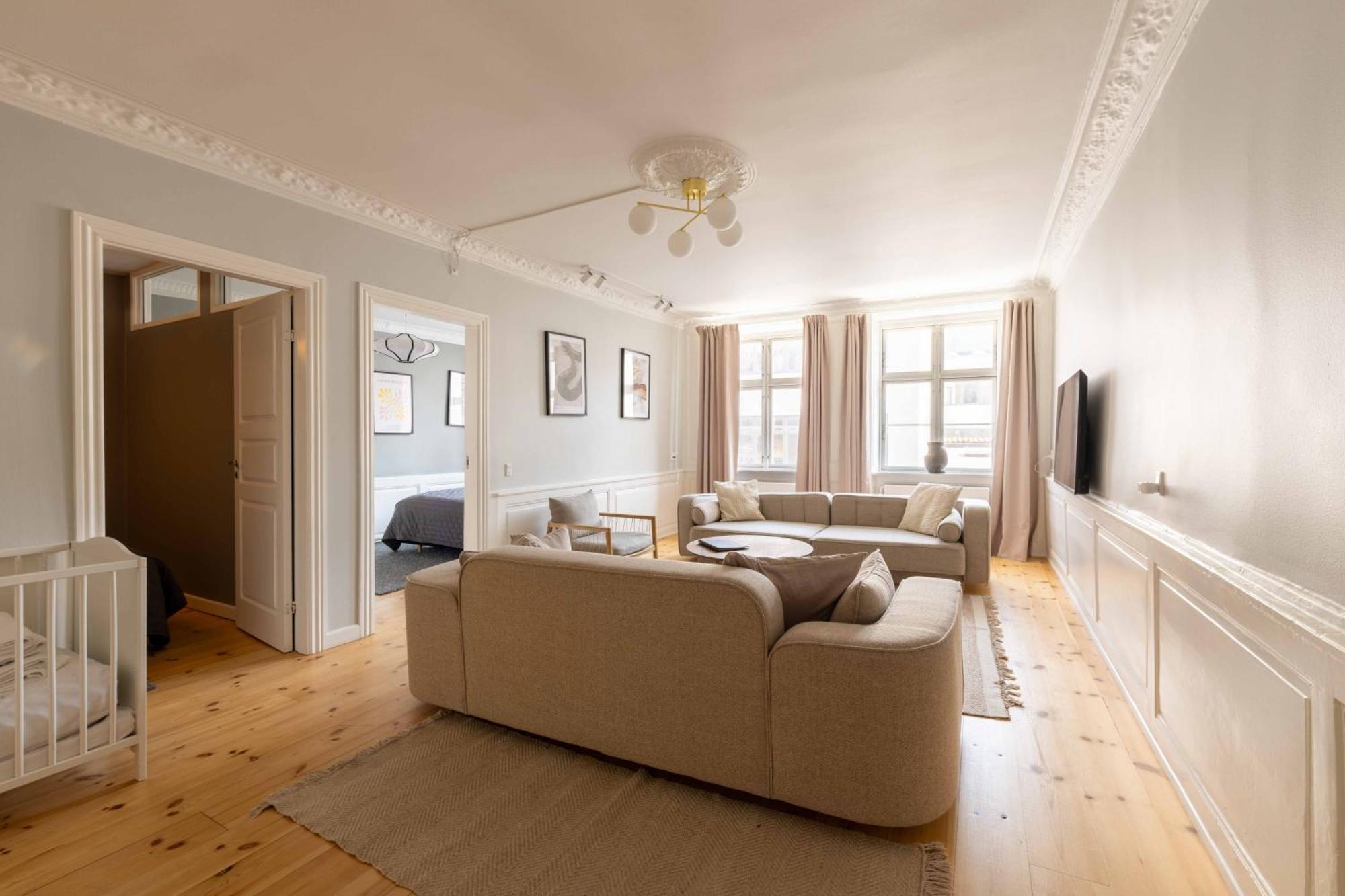 Apartament Big 4 Bedroom With Bathtub By Cph Hall Square